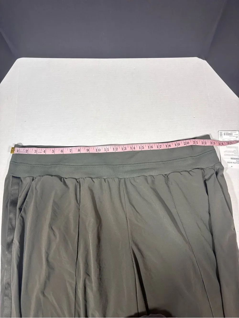 Athleta Nolita Wide Leg Pant NWT Size 26  Mountain Olive Sculptek - Picture 14 of 15
